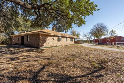 A home in Evant