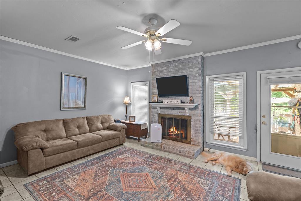 464 White Oak Lane