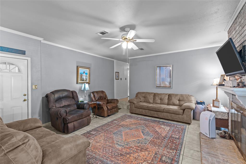464 White Oak Lane
