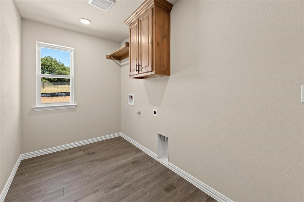 Whispering Winds - Residential