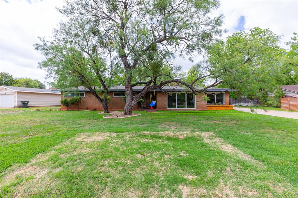 734 Westwood Drive