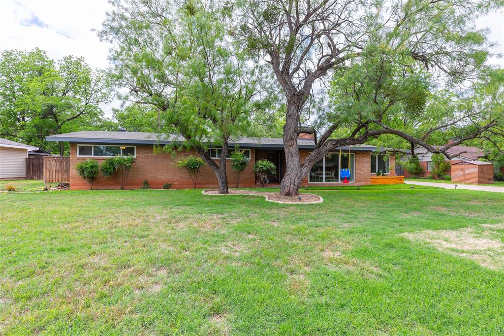 734 Westwood Drive