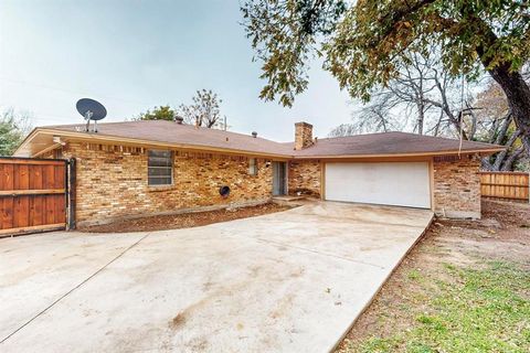 A home in DeSoto