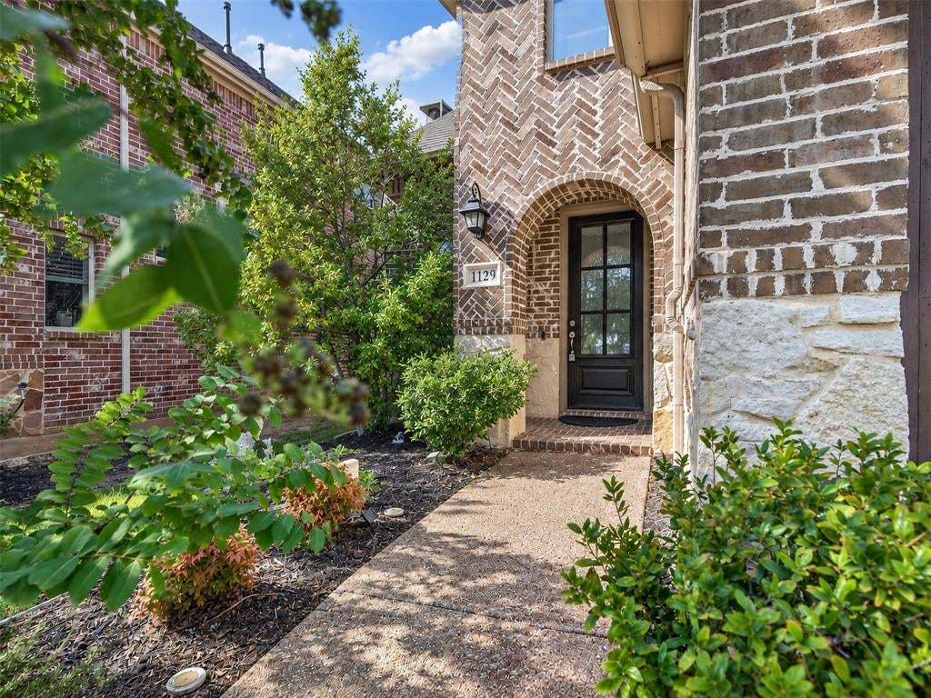 1129 Dame Carol Way