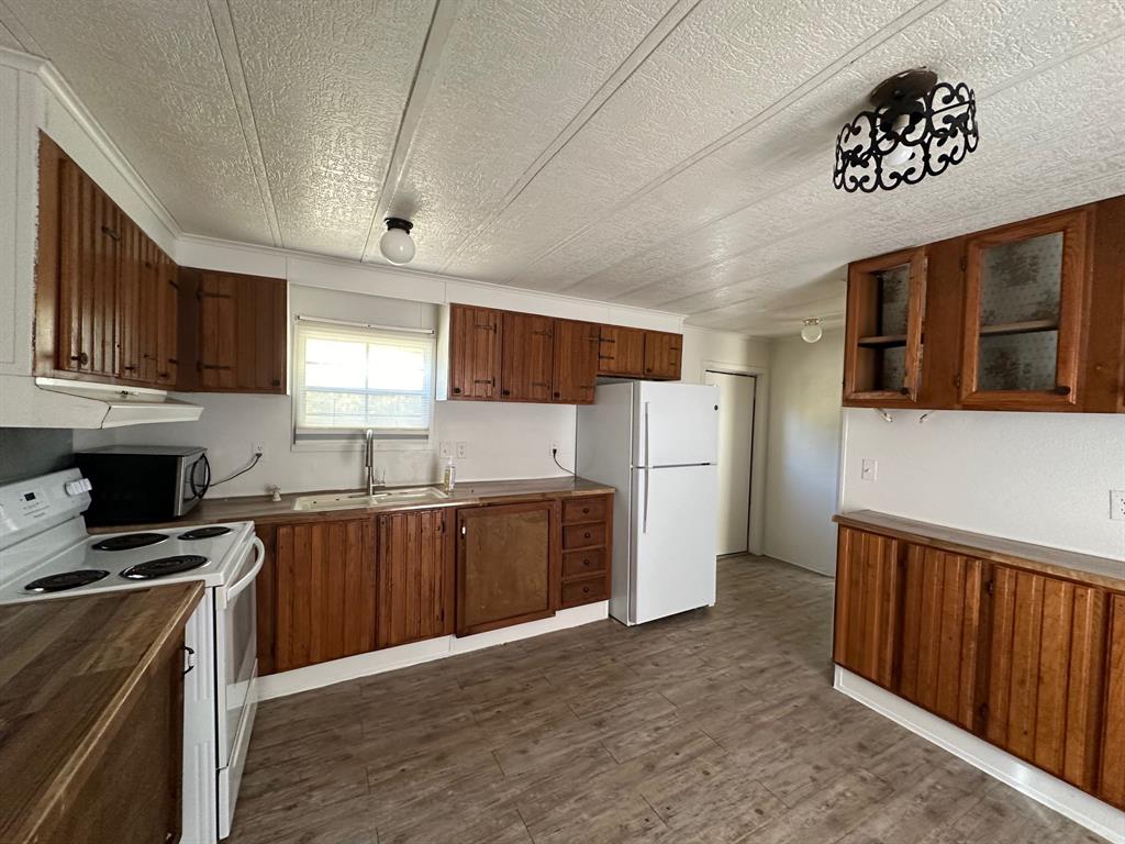 ABST: 308 Sur: J Gray - Residential Lease