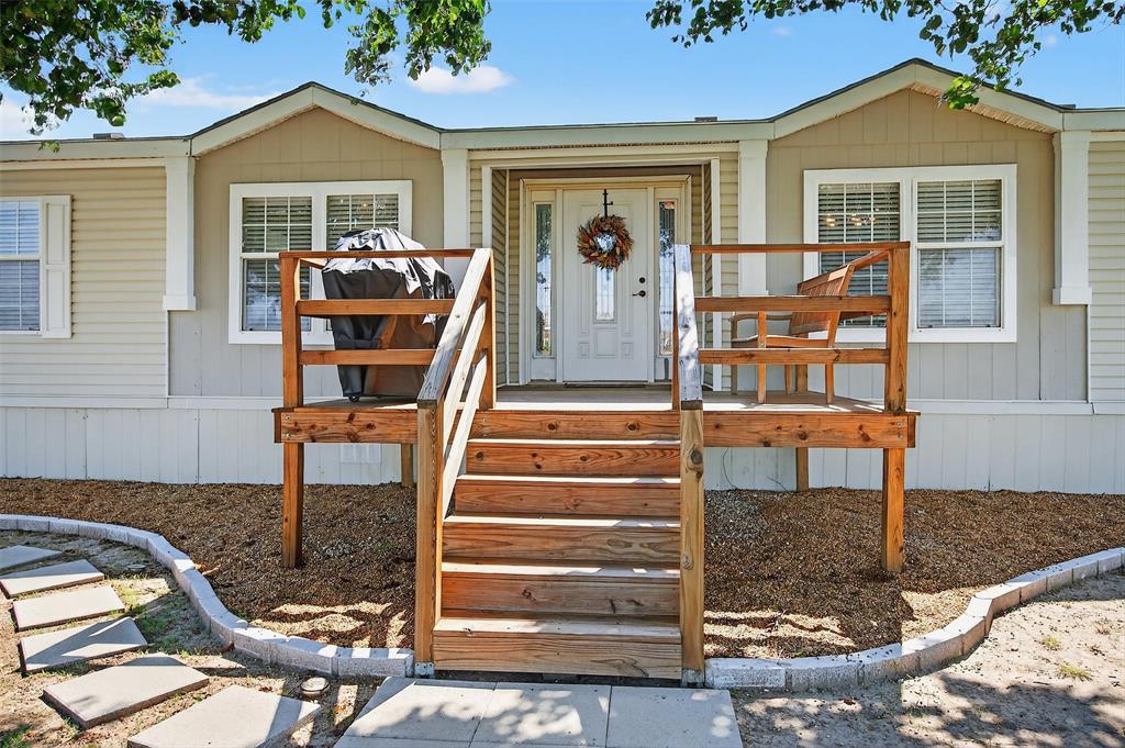 303 Oak Hollow Lane