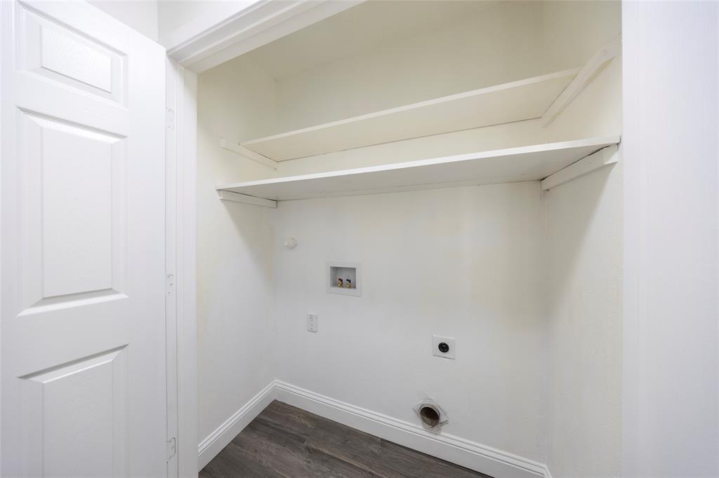 PRESTON HILLS - Residential