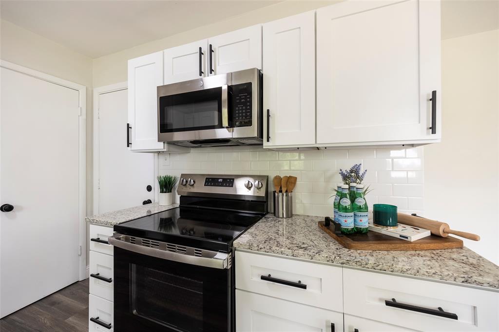 PRESTON HILLS - Residential