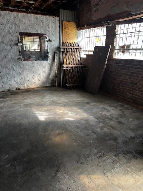 Queensborough Anx - Commercial Sale