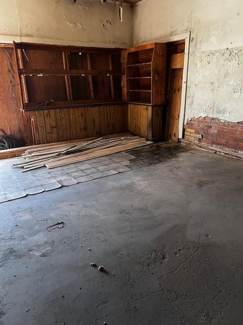 Queensborough Anx - Commercial Sale