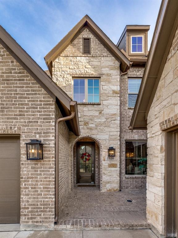 2528 Hampstead Lane
