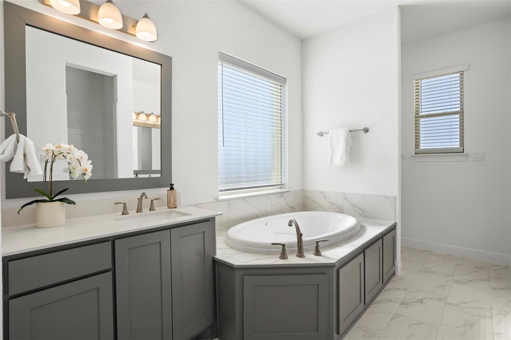 Horseshoe Mdws - Residential