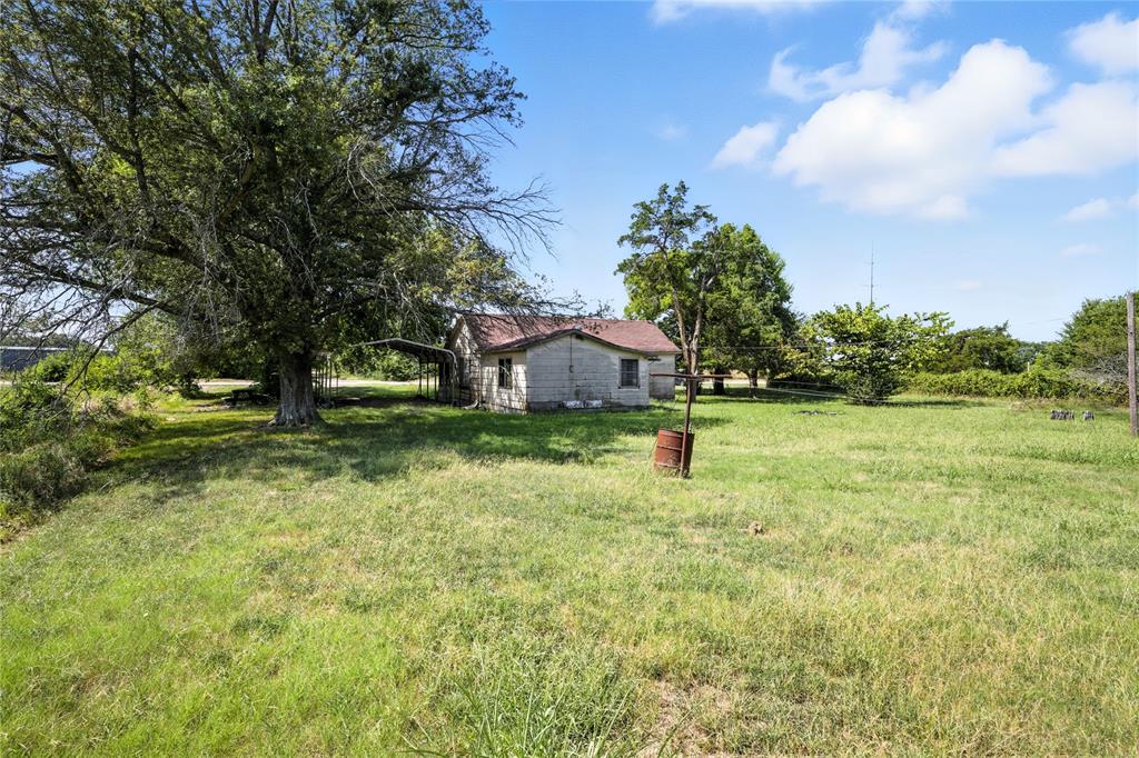 1124 Farm Road 2890