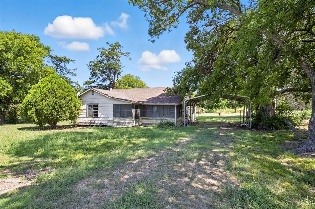 1124 Farm Road 2890