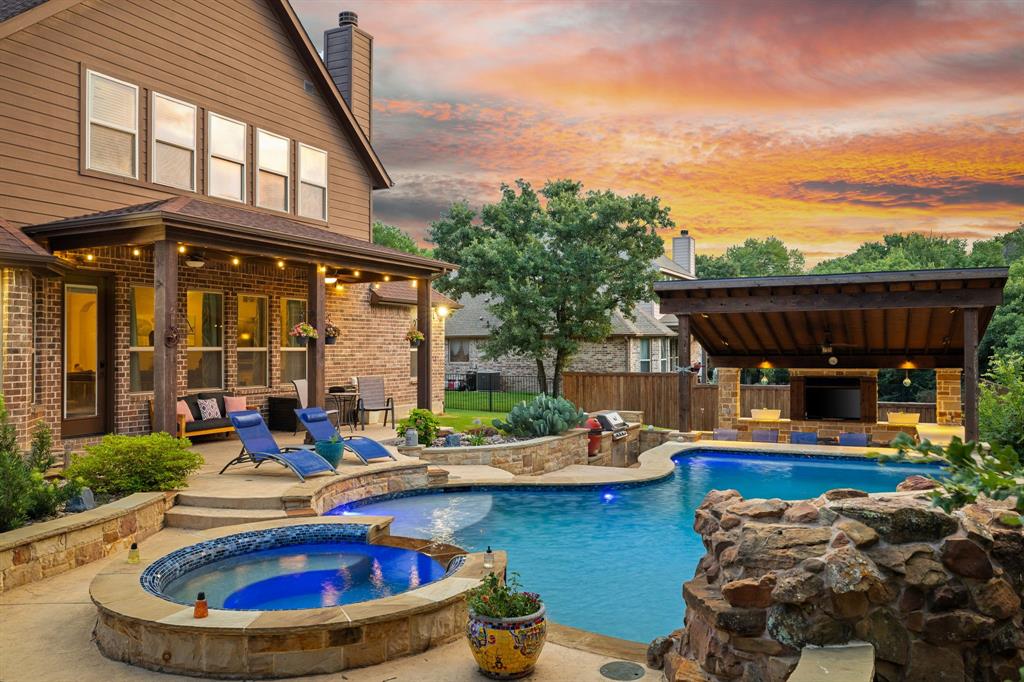 3423 Lakewood Lane