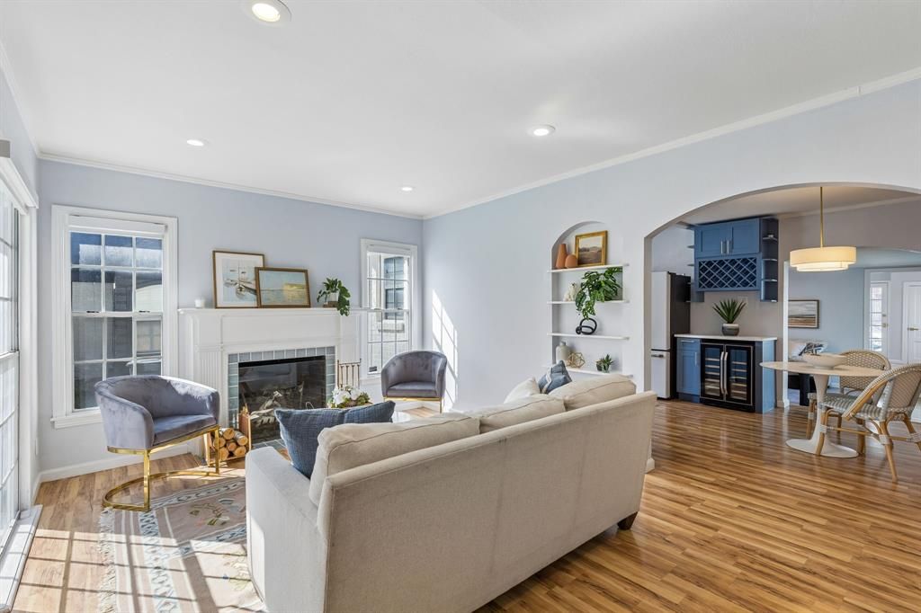 Photo of 5739 Ellsworth Avenue, Dallas, TX 75206 (MLS # 21188013)