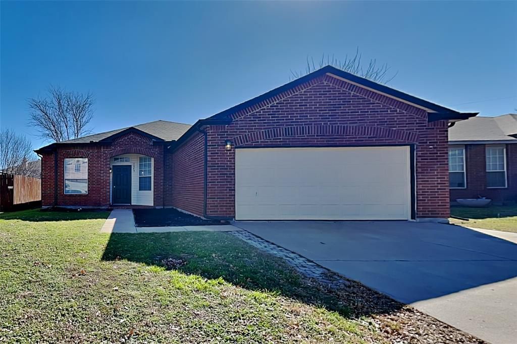 Photo of 1069 Pullman Drive, Saginaw, TX 76131 (MLS # 21157756)