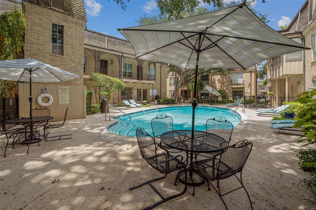 4312 Bellaire Drive S 112