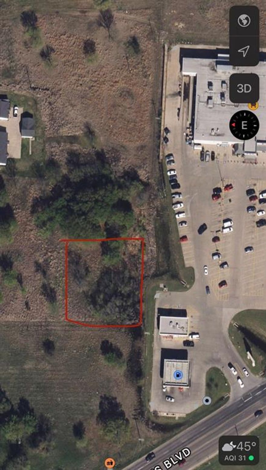 Great half acre property for a business next door to Brookshires. Buyer will have to get an easement as there is not one in place at this time.
