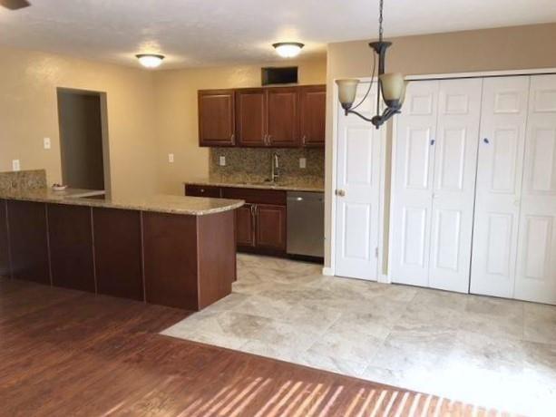 COLONY 8 - Residential Lease