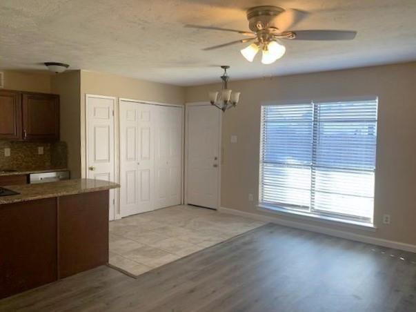 COLONY 8 - Residential Lease