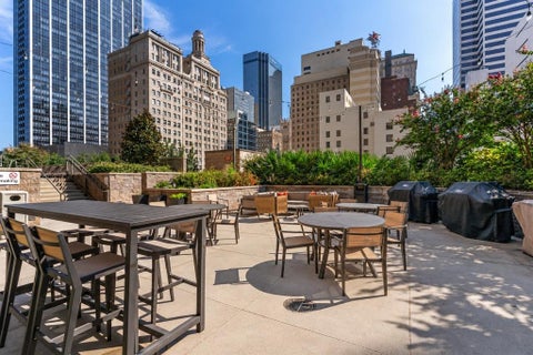 Photo of 1200 Main Street #2507, Dallas, TX 75202 (MLS # 21388447)