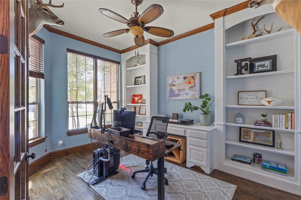 1305 Foxglove Circle