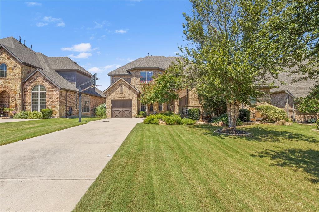 1305 Foxglove Circle