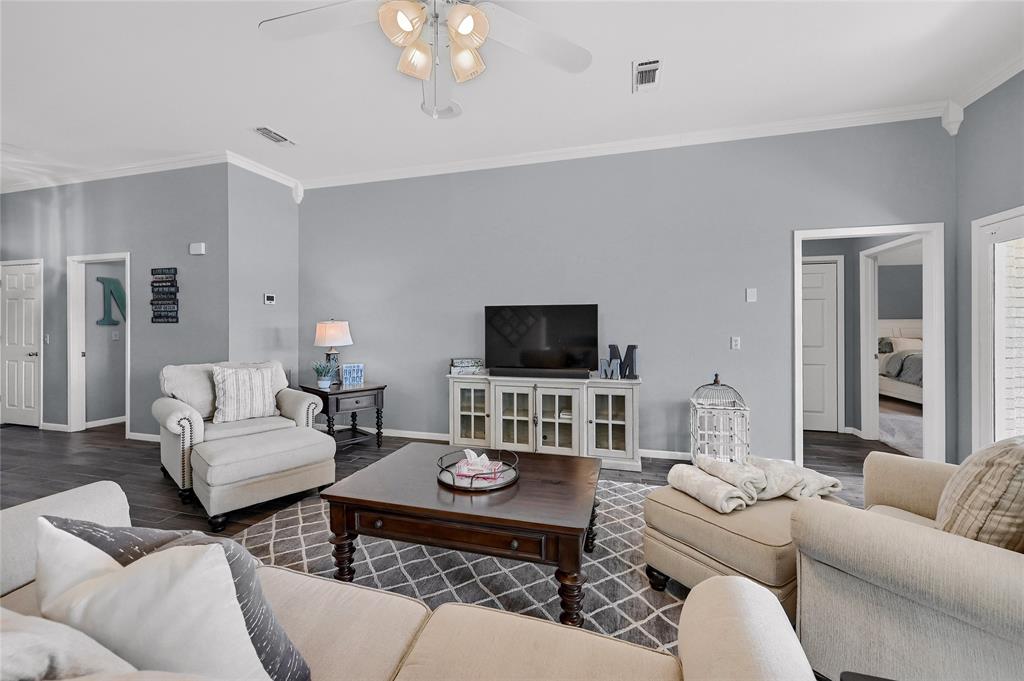 511 Kiowa Drive West