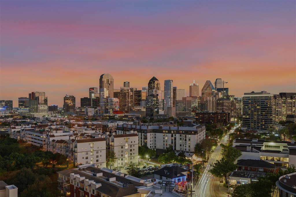 Latour Condo - Residential