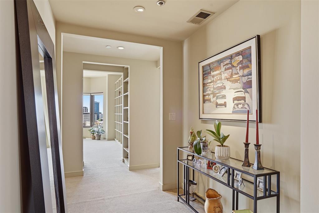 Latour Condo - Residential