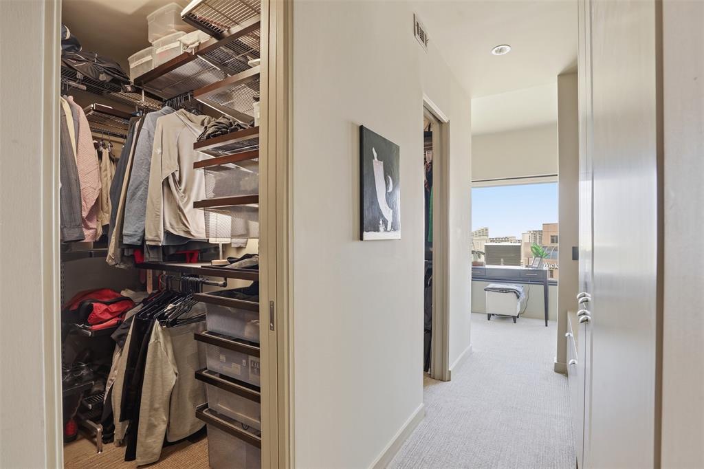 Latour Condo - Residential