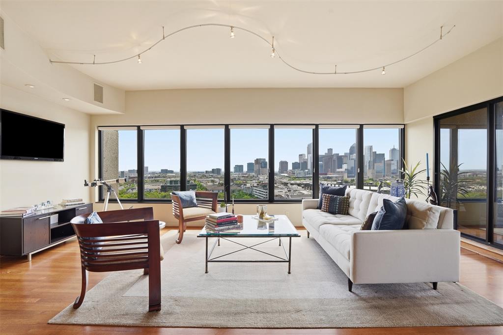 Latour Condo - Residential