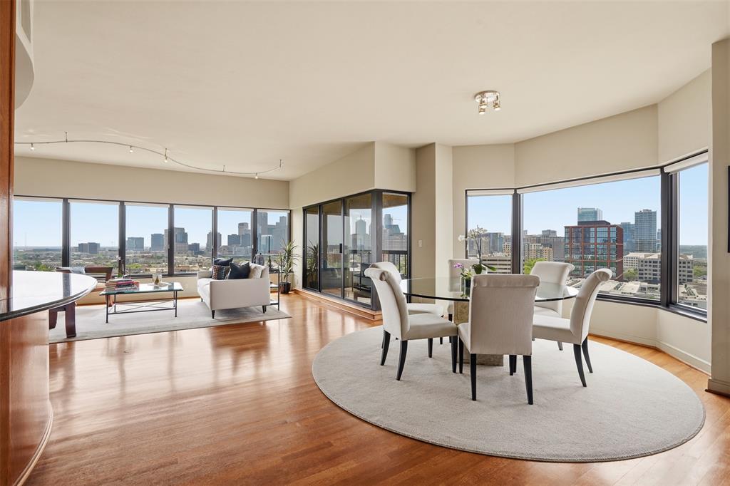 Latour Condo - Residential