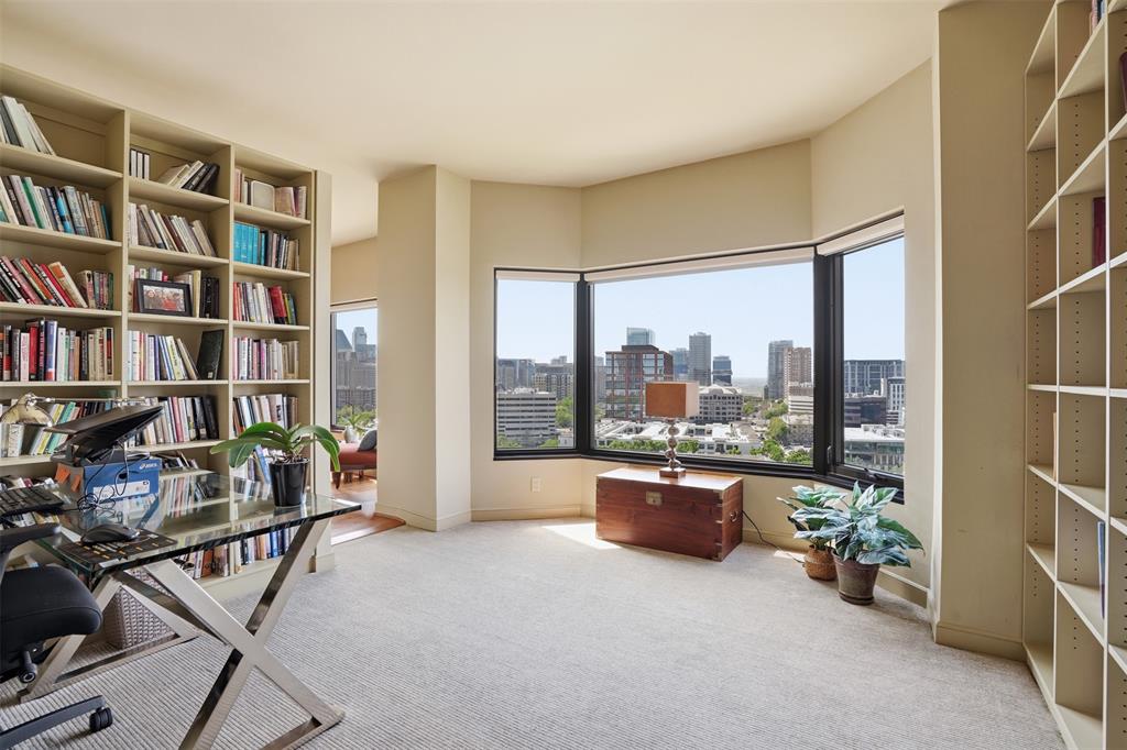 Latour Condo - Residential