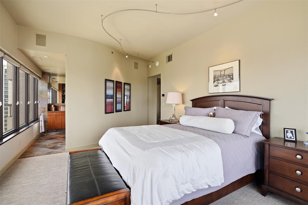 Latour Condo - Residential