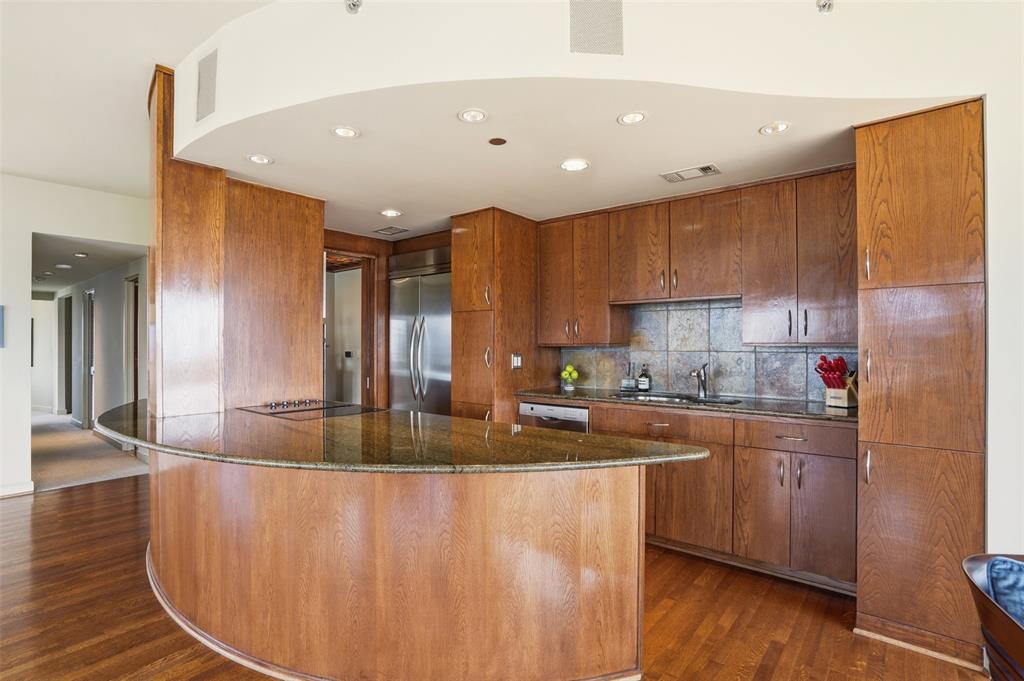 Latour Condo - Residential