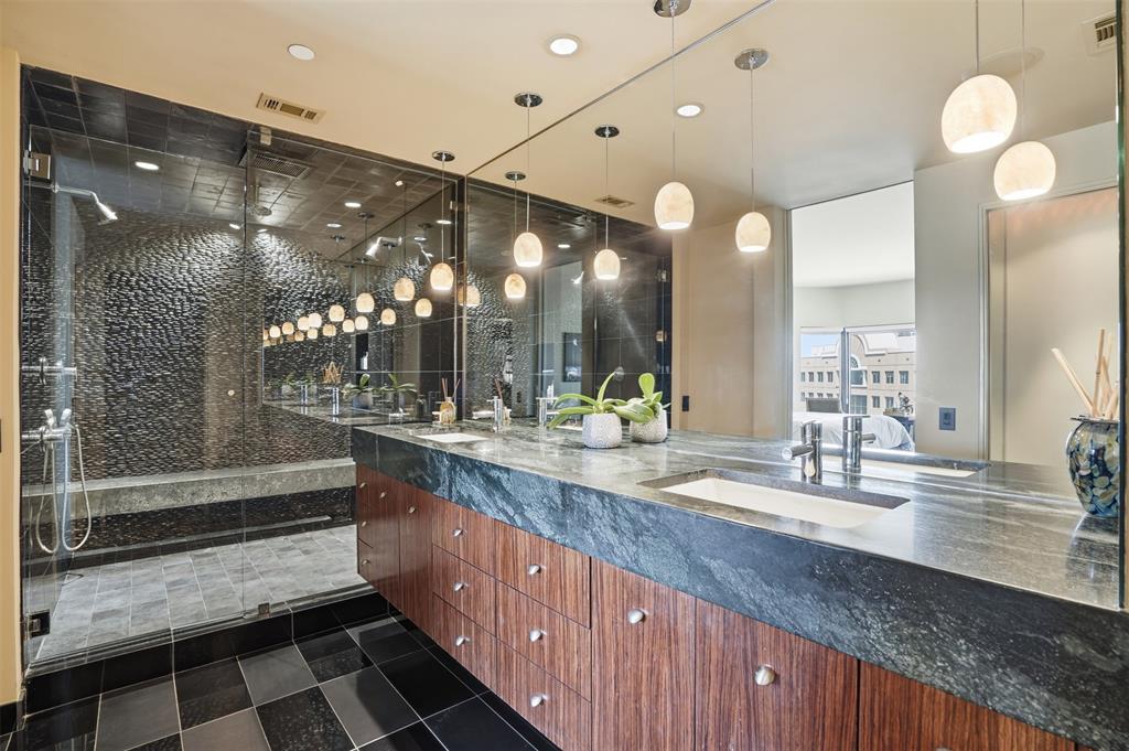 Latour Condo - Residential