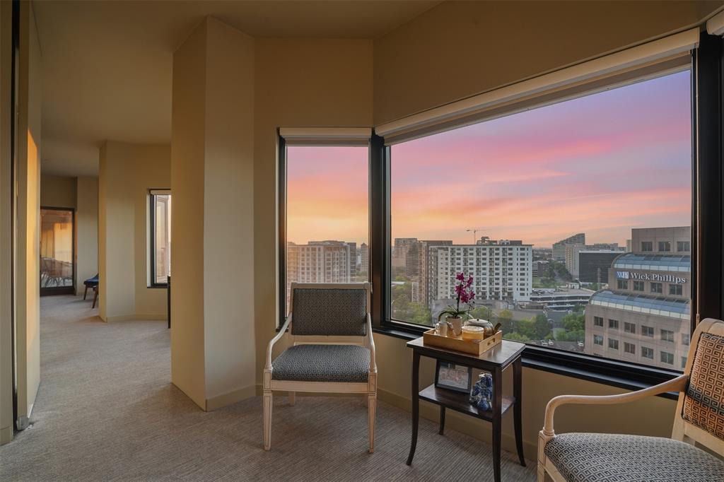 Latour Condo - Residential