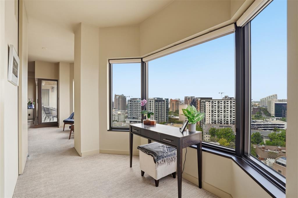 Latour Condo - Residential