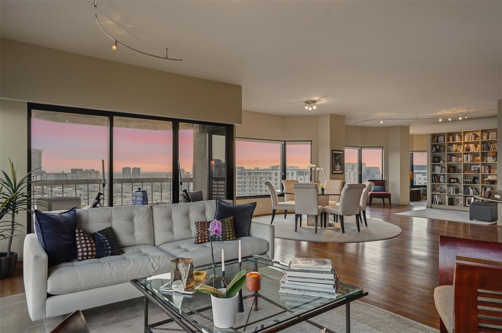 Latour Condo - Residential