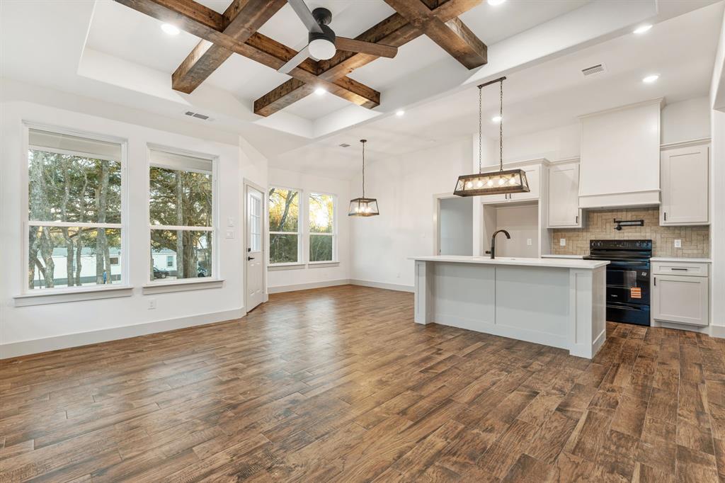 LAKESIDE HILLS - Residential