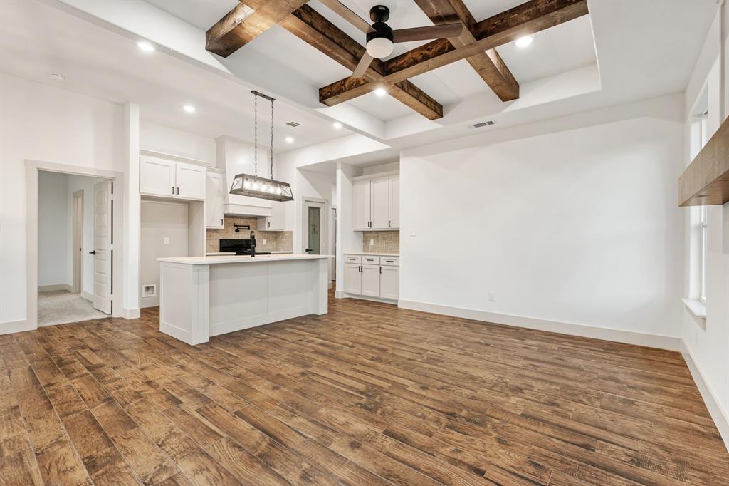 LAKESIDE HILLS - Residential