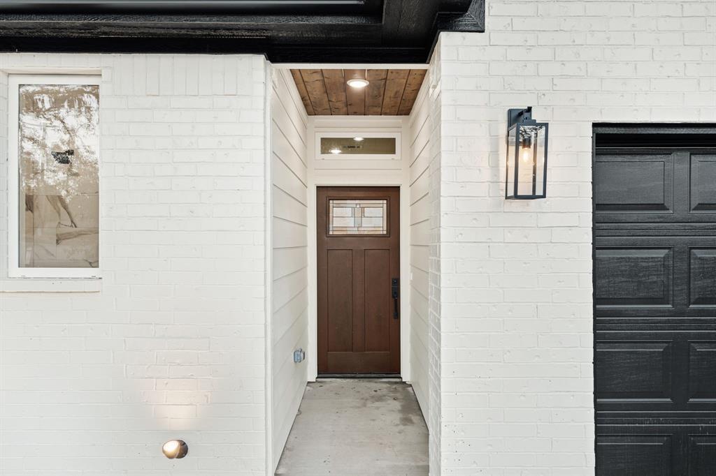 5901 S LAKESIDE HILLS Court