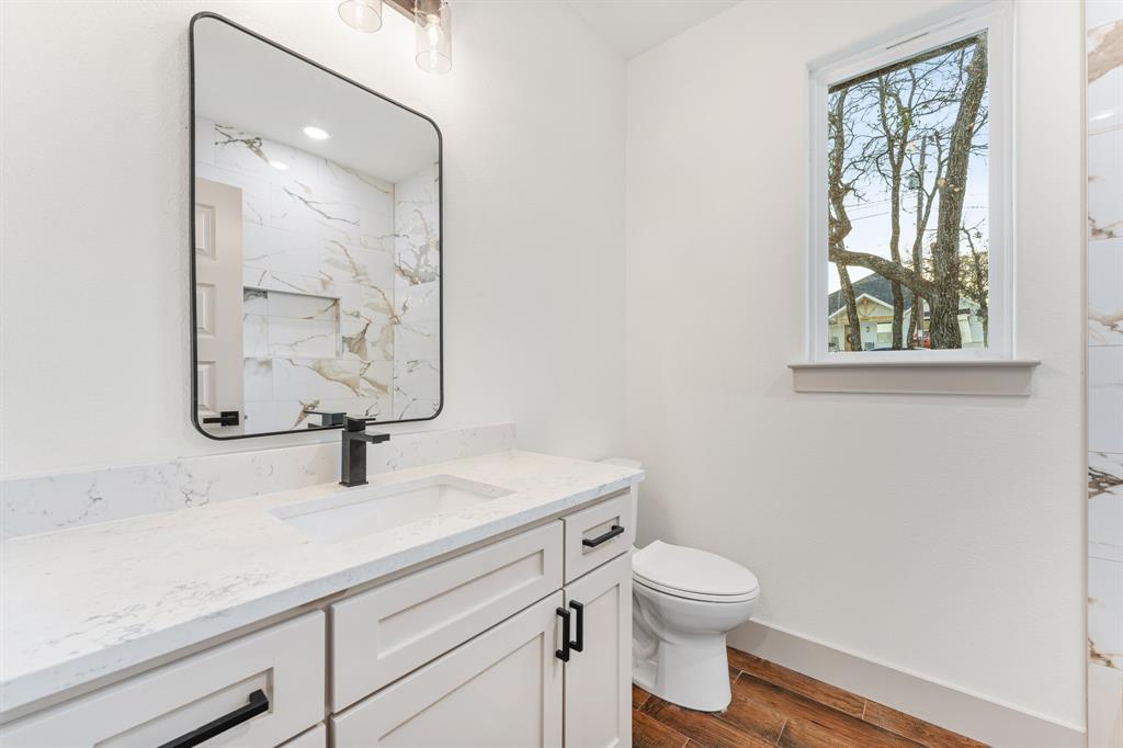 LAKESIDE HILLS - Residential