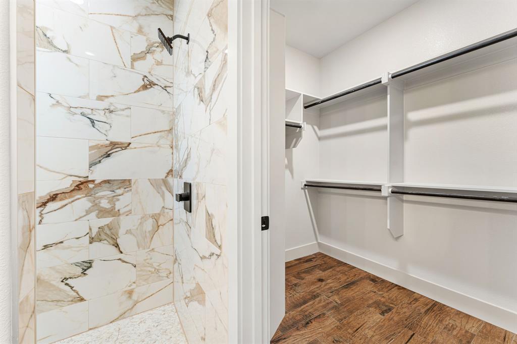 LAKESIDE HILLS - Residential