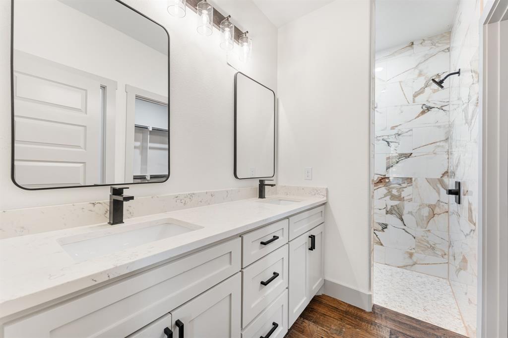 LAKESIDE HILLS - Residential