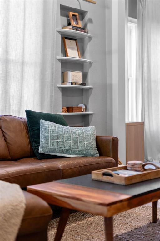 WINNETKA HEIGHTS - Residential