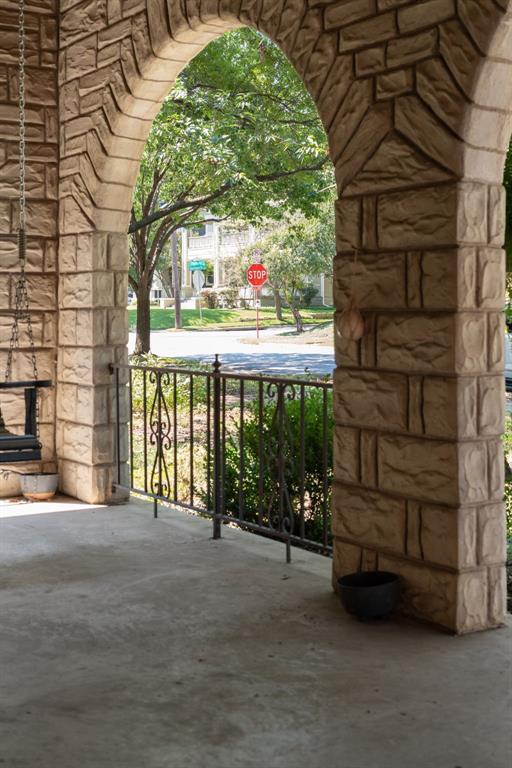 WINNETKA HEIGHTS - Residential