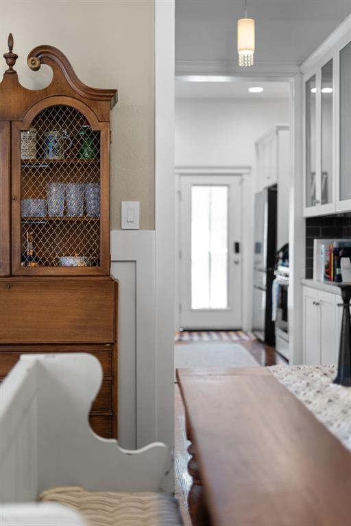 WINNETKA HEIGHTS - Residential